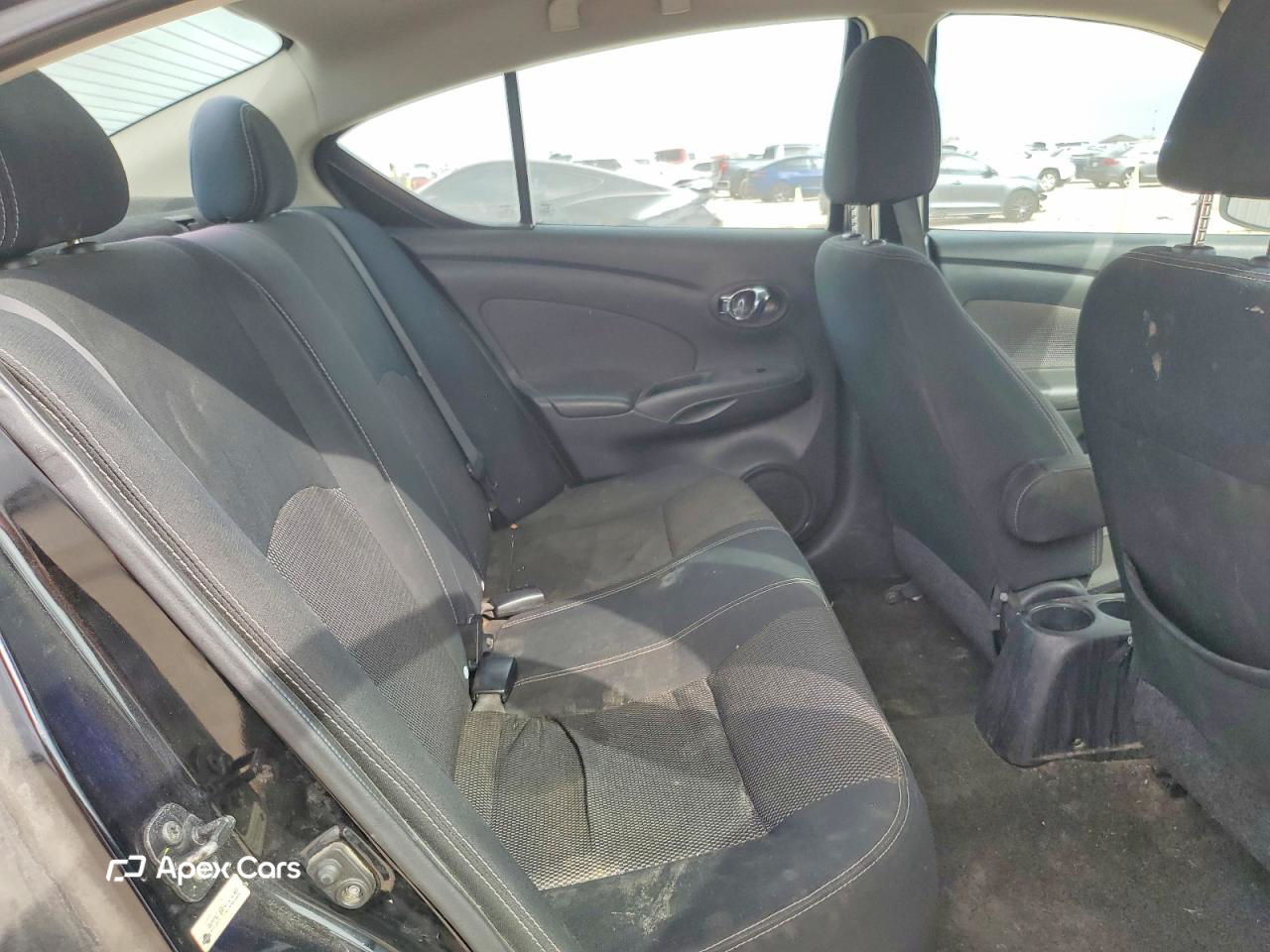 Nissan Versa 2015