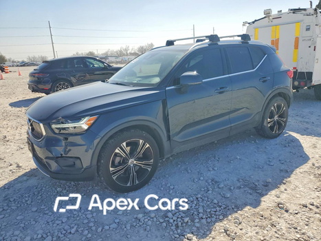 Volvo XC40 2021 - Zdjęcie 1 z 13