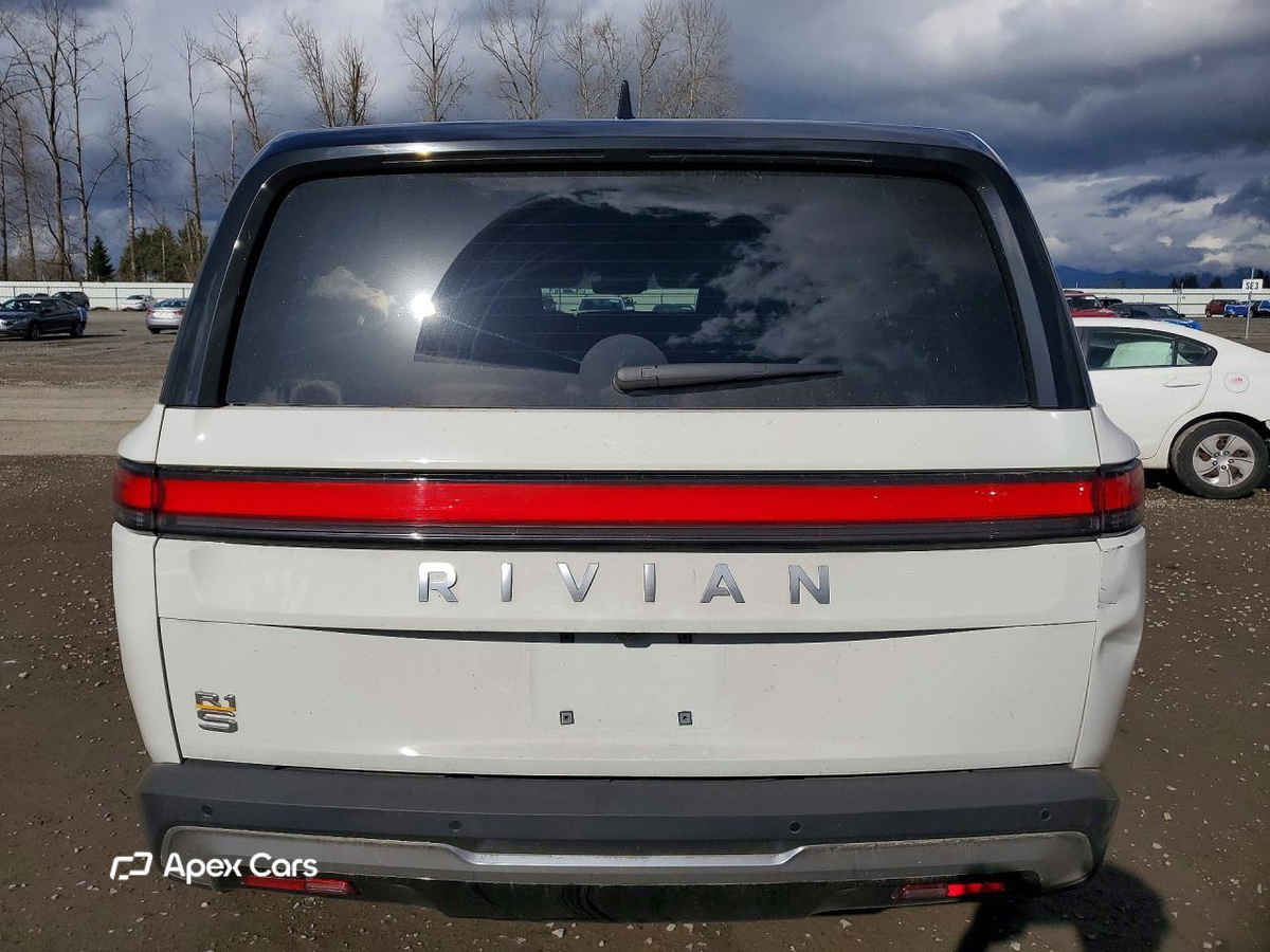 Rivian R1S 2024