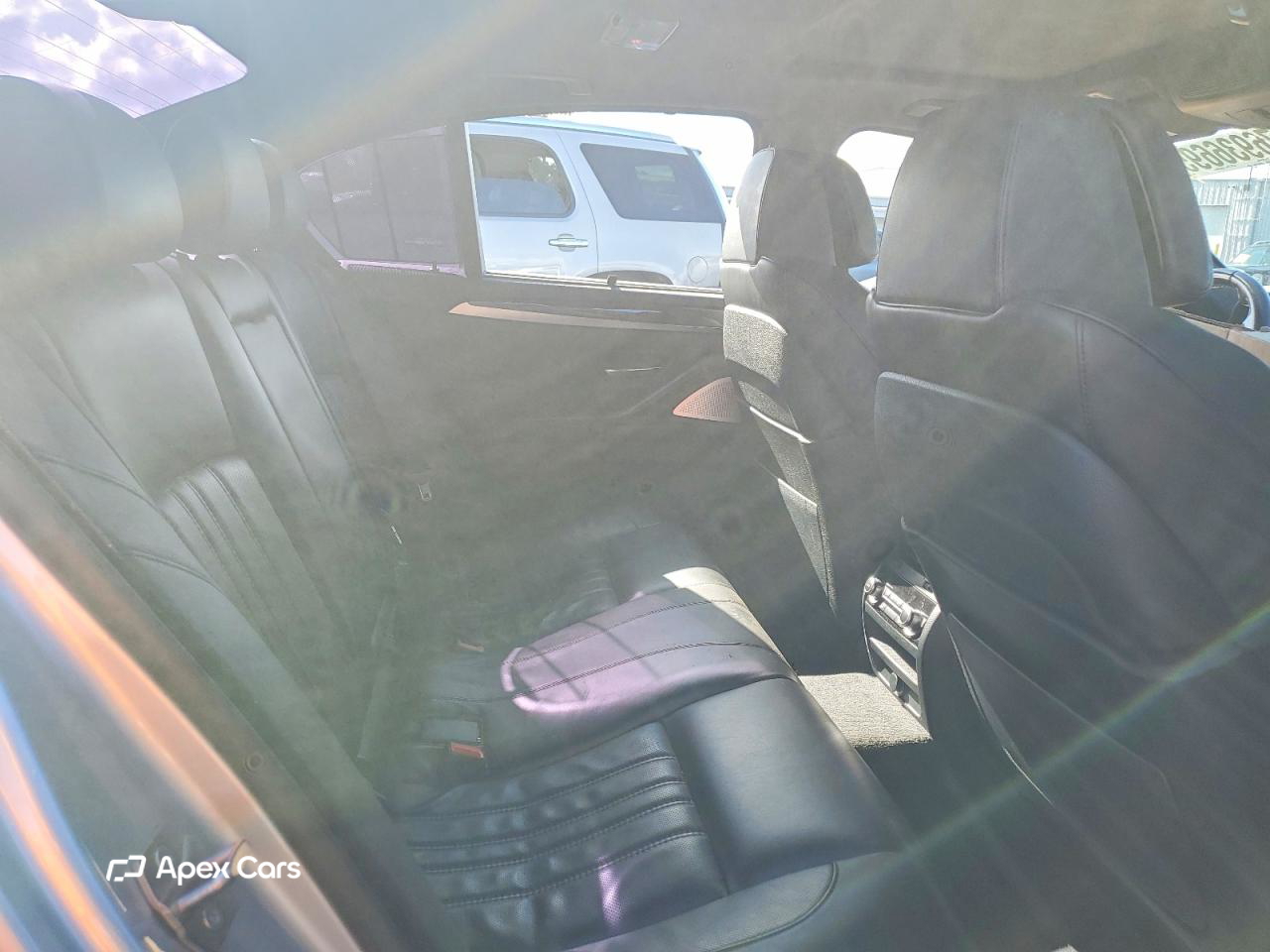 BMW M5 2015