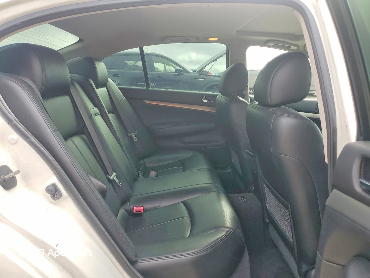 Infiniti G 2012