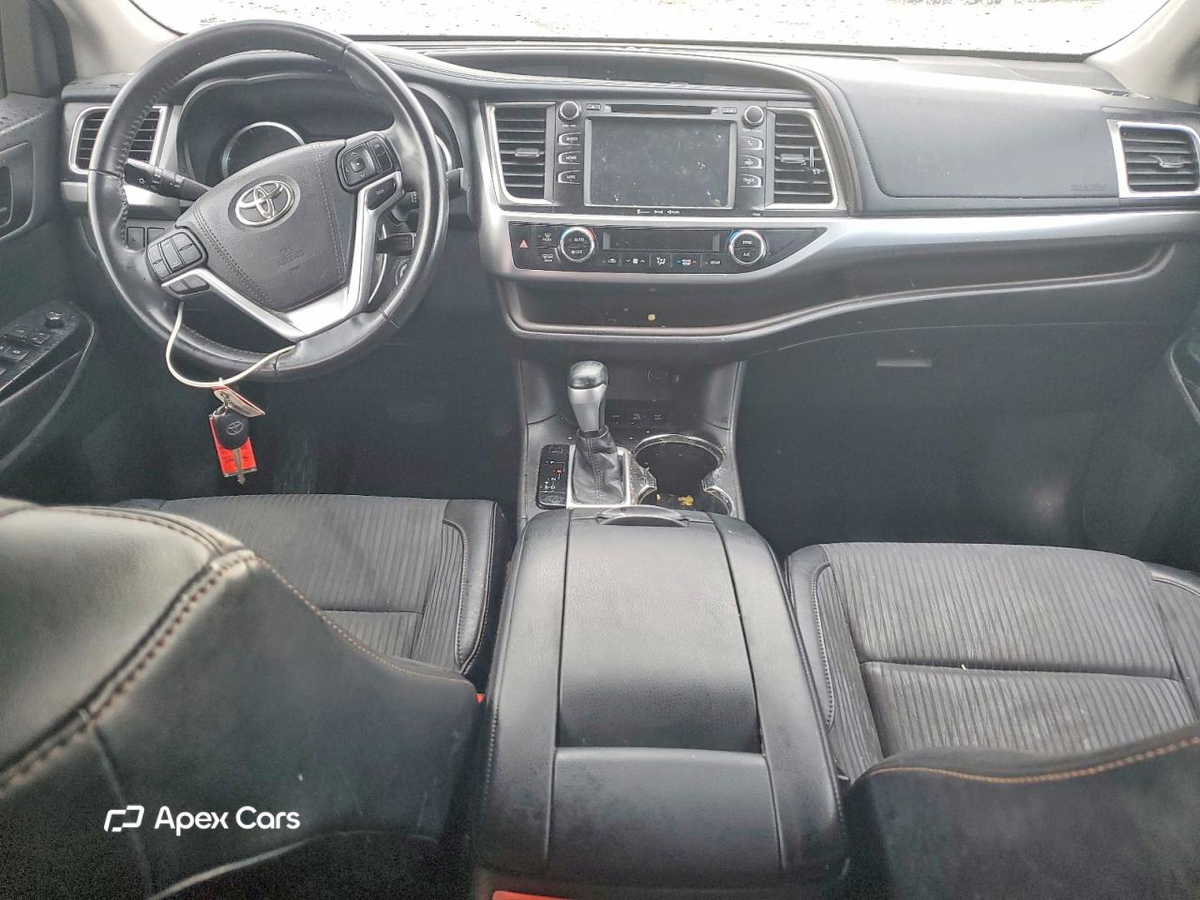 Toyota Highlander 2016