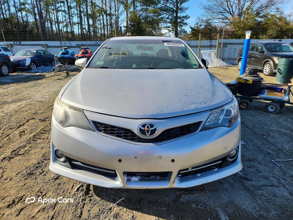 Toyota Camry 2012