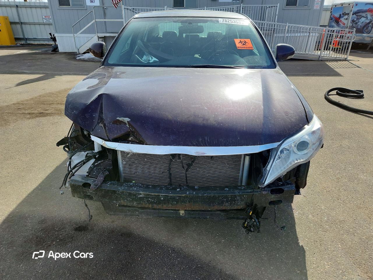 Toyota Avalon 2011
