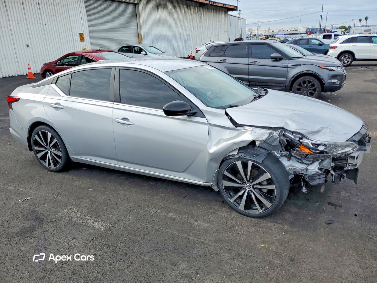 Nissan Altima 2019