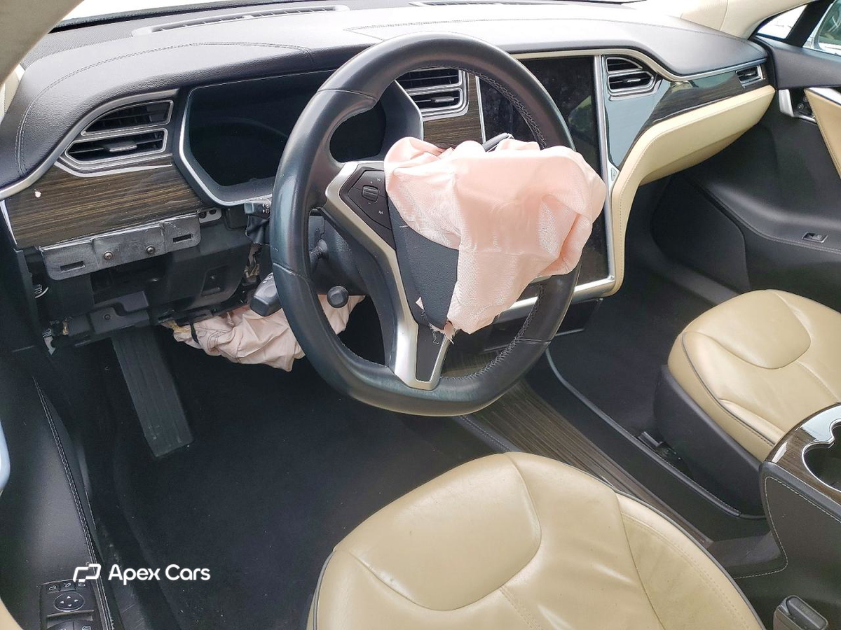 Tesla Model S 2014