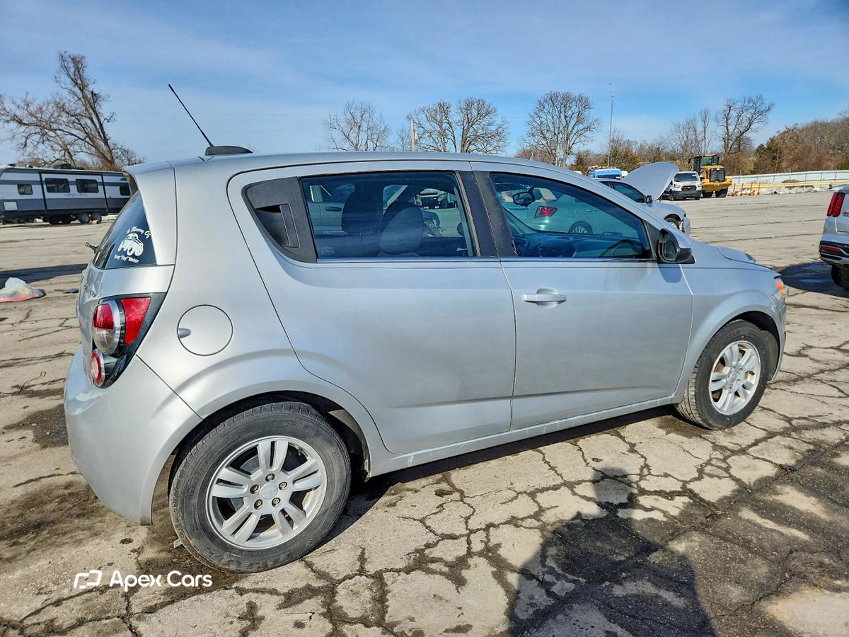 Chevrolet Sonic 2015