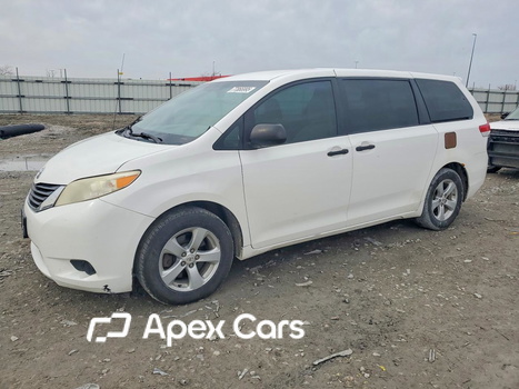 Toyota Sienna 2011 - Image 1 of 13