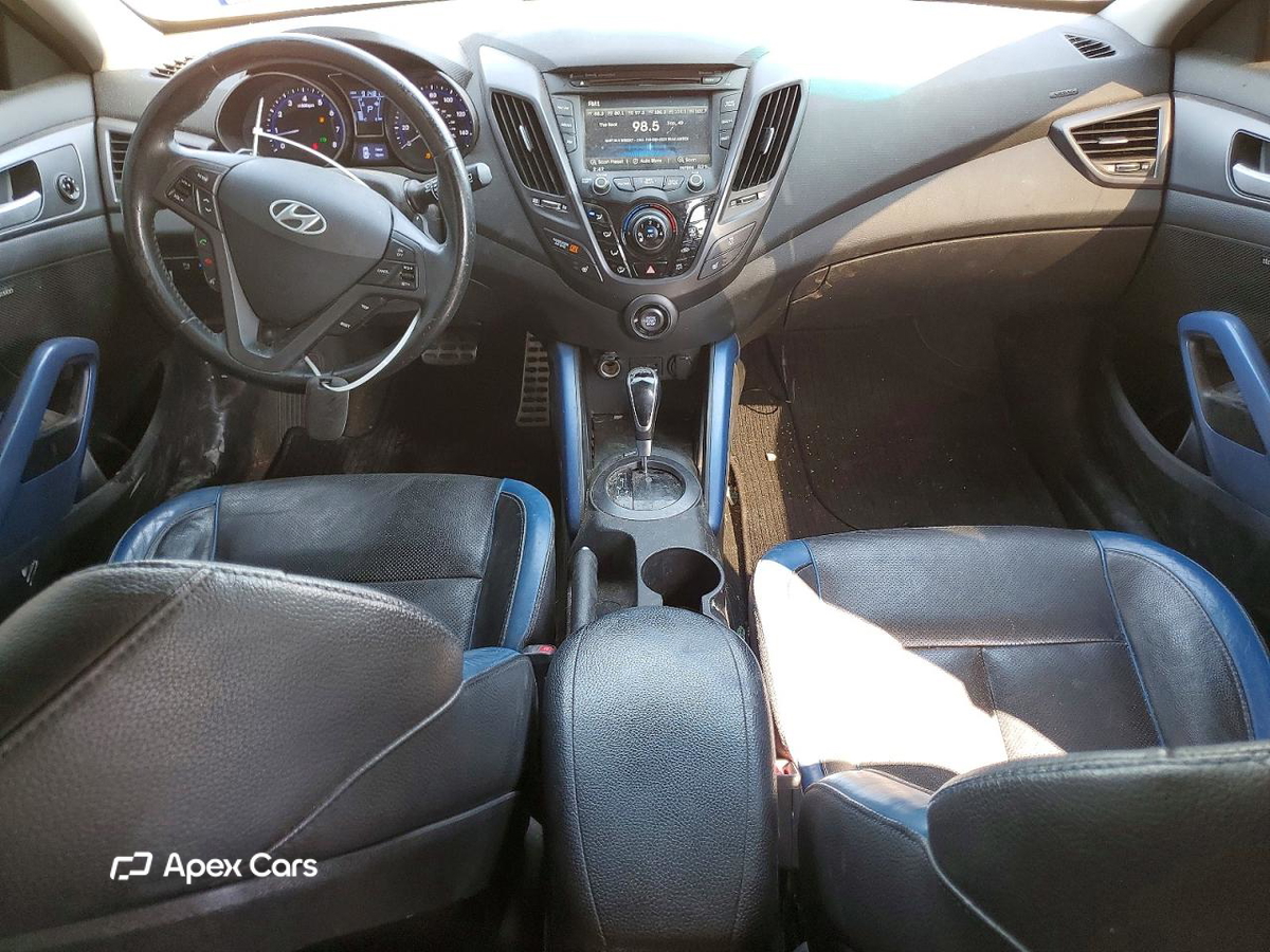 Hyundai Veloster 2013