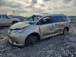 Toyota Sienna 2016