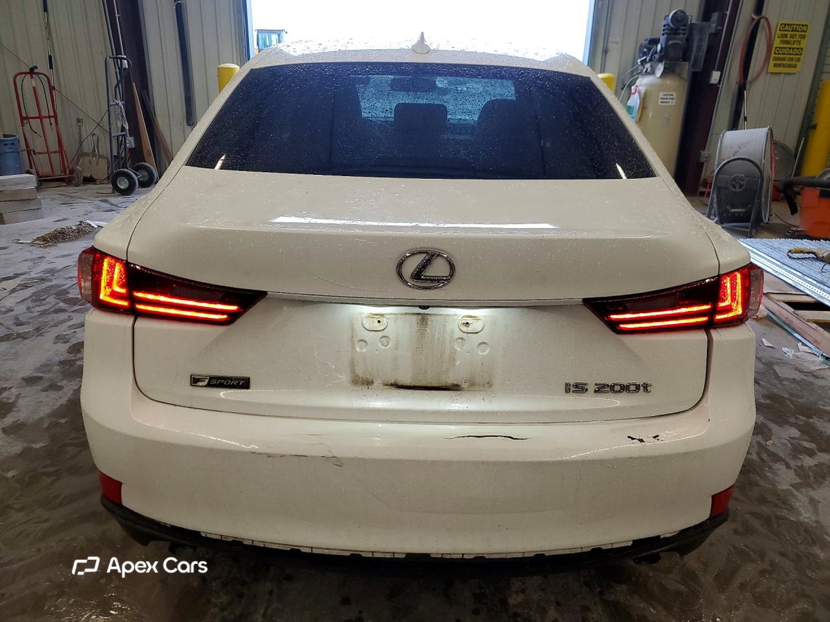 Lexus IS 2016