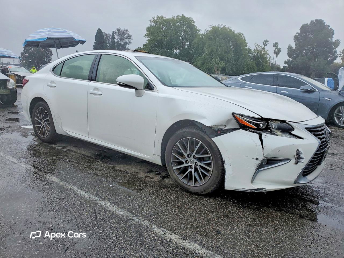 Lexus ES 2016