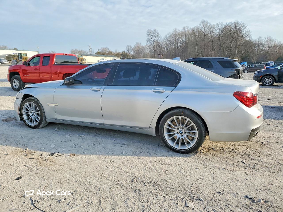 BMW Series 7 2015