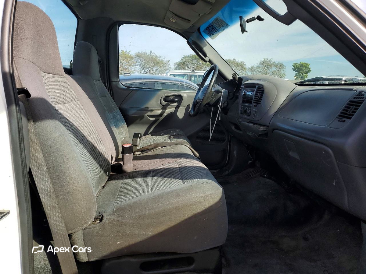 Ford F-150 2004