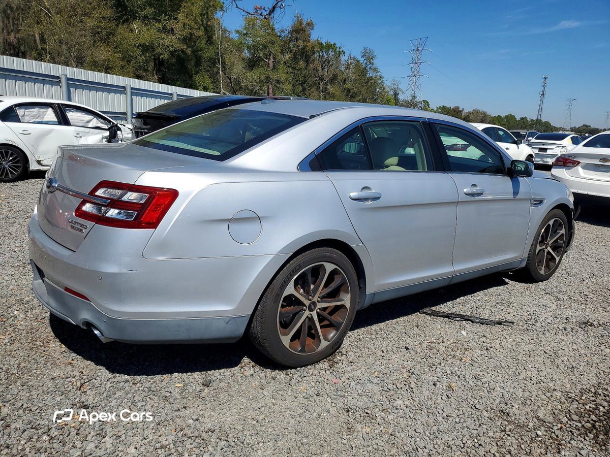 Ford Taurus 2015