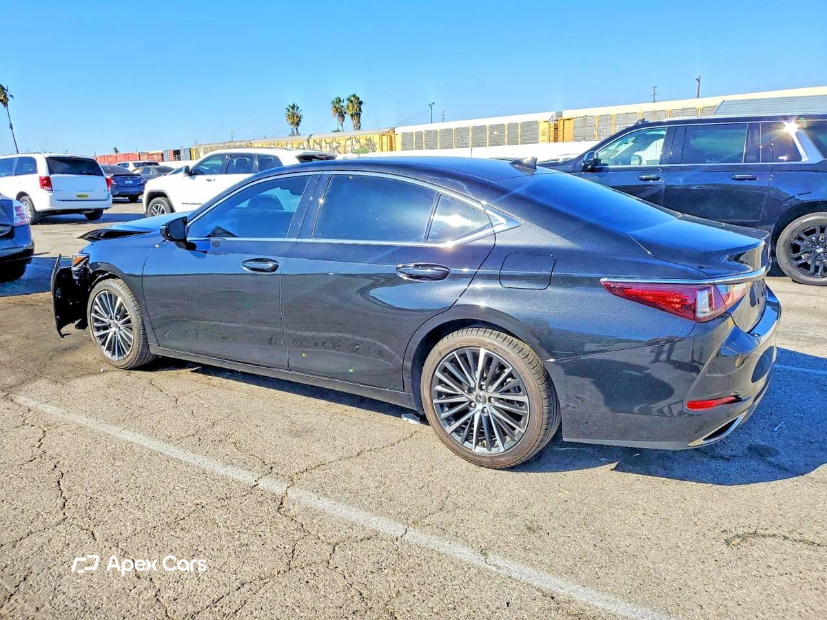 Lexus ES 2023