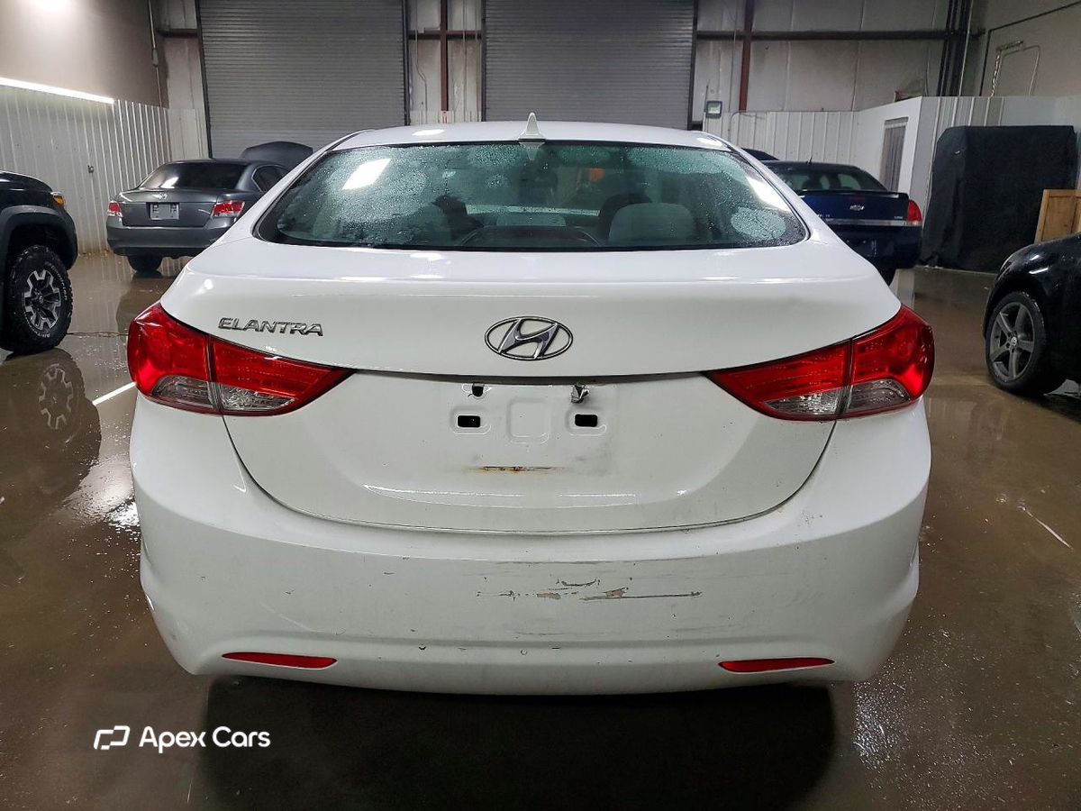 Hyundai Elantra 2013