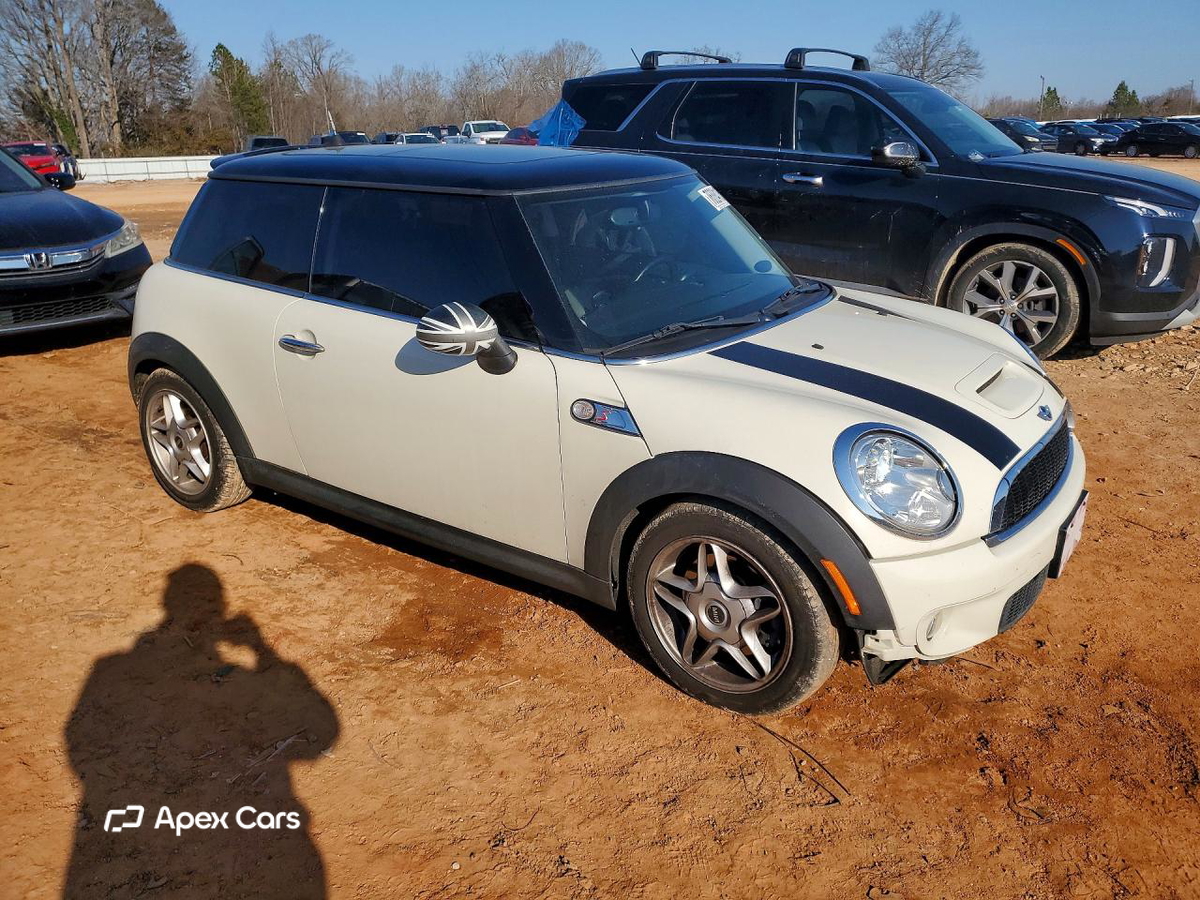 MINI Cooper 2010