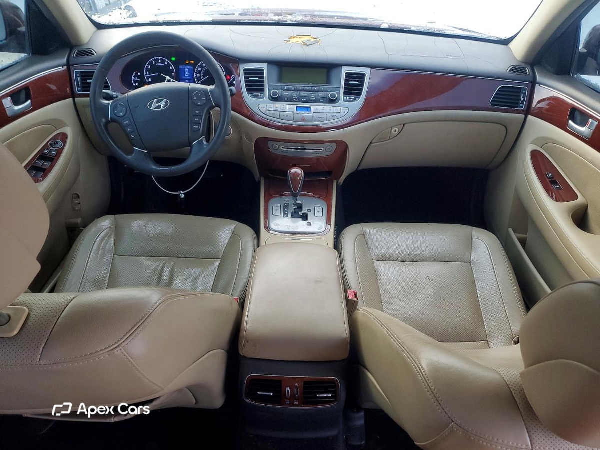 Hyundai Genesis 2012