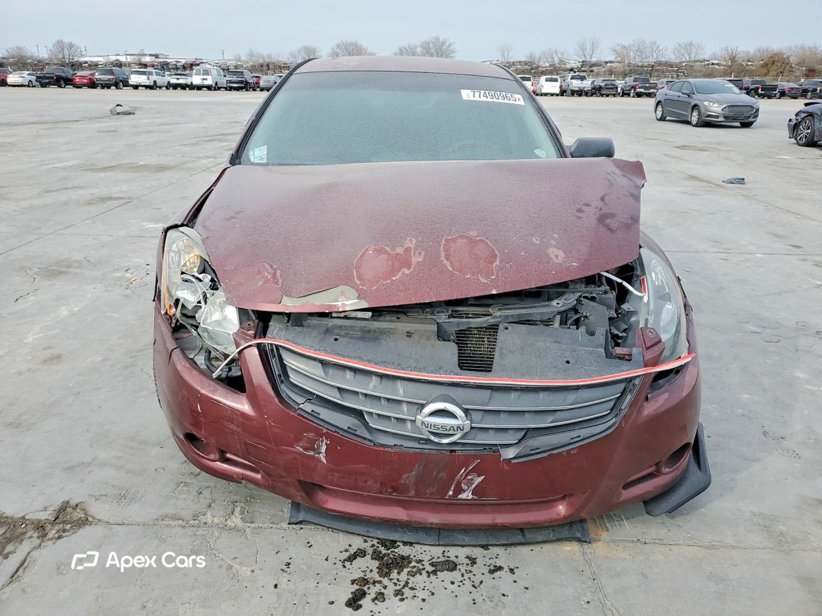 Nissan Altima 2012