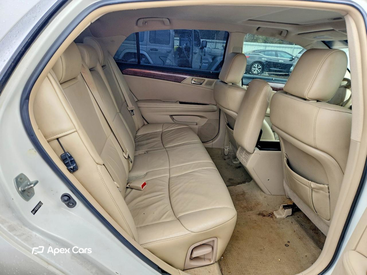 Toyota Avalon 2011