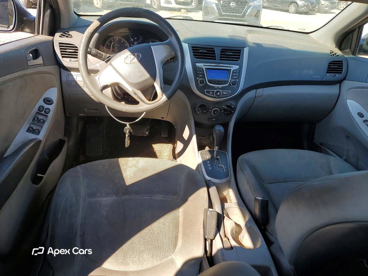 Hyundai Accent 2013