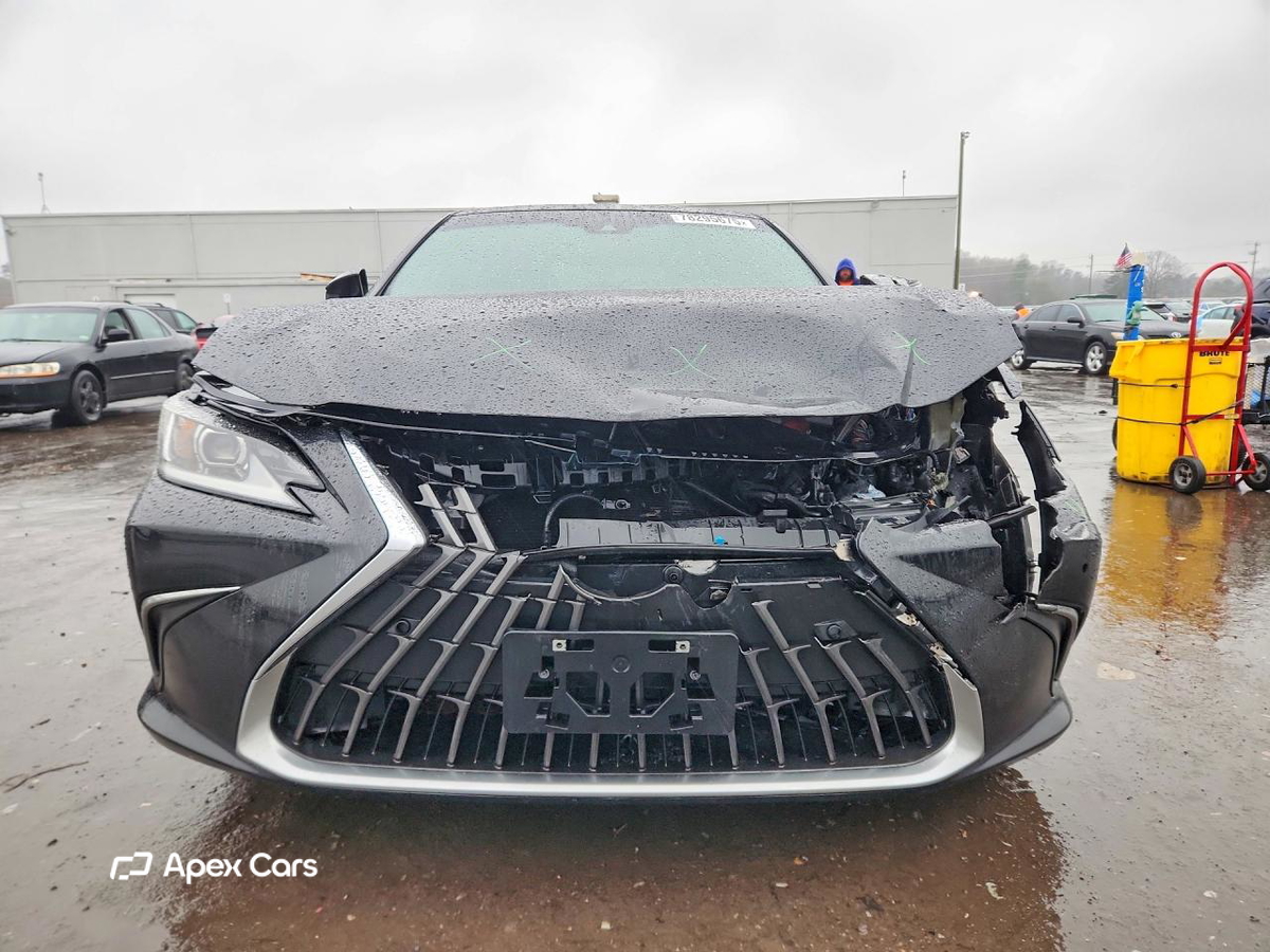 Lexus ES 2022