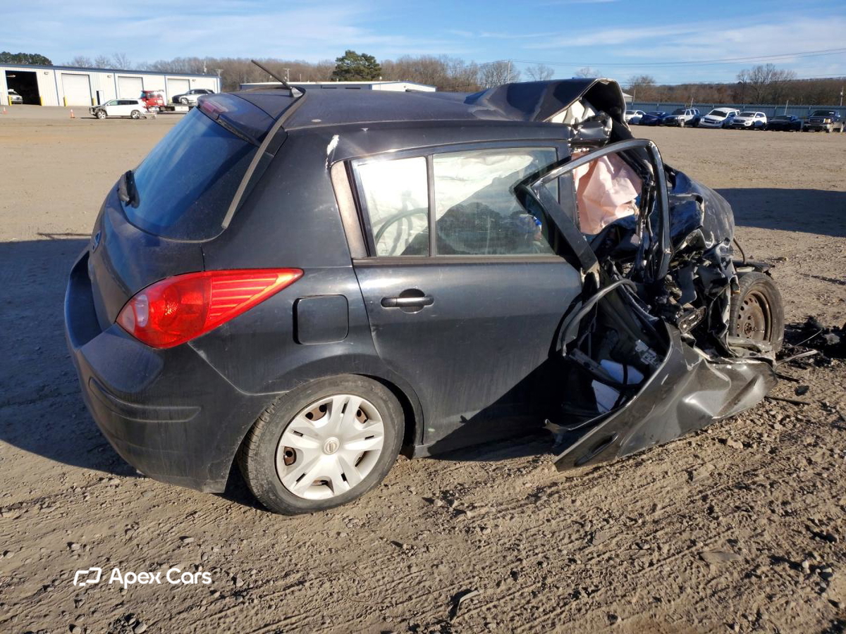 Nissan Versa 2012