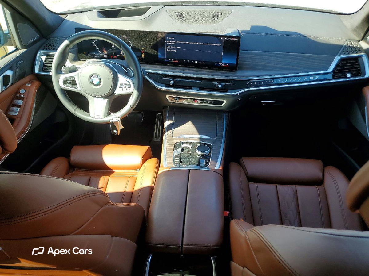 BMW X7 2025