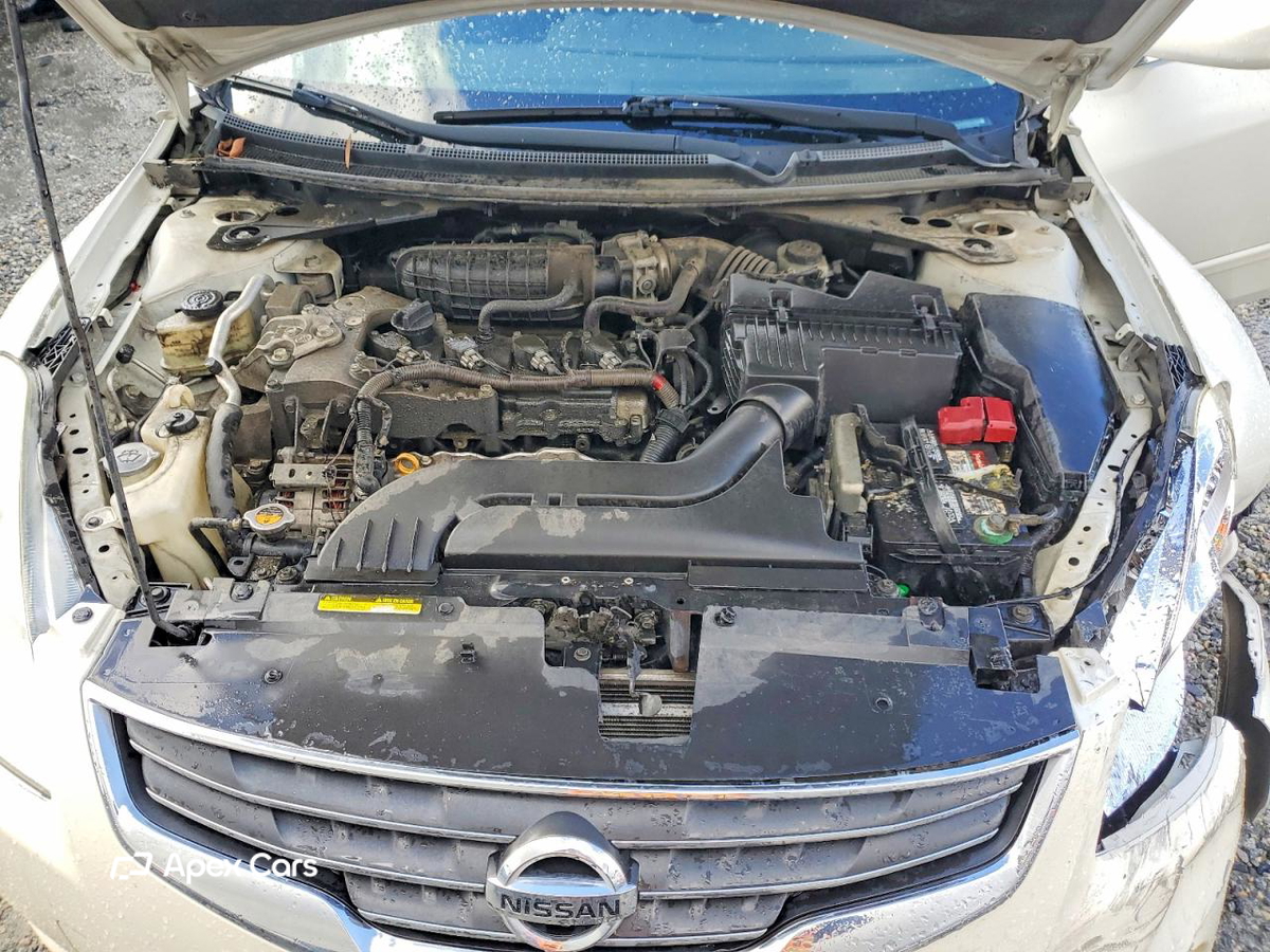 Nissan Altima 2011