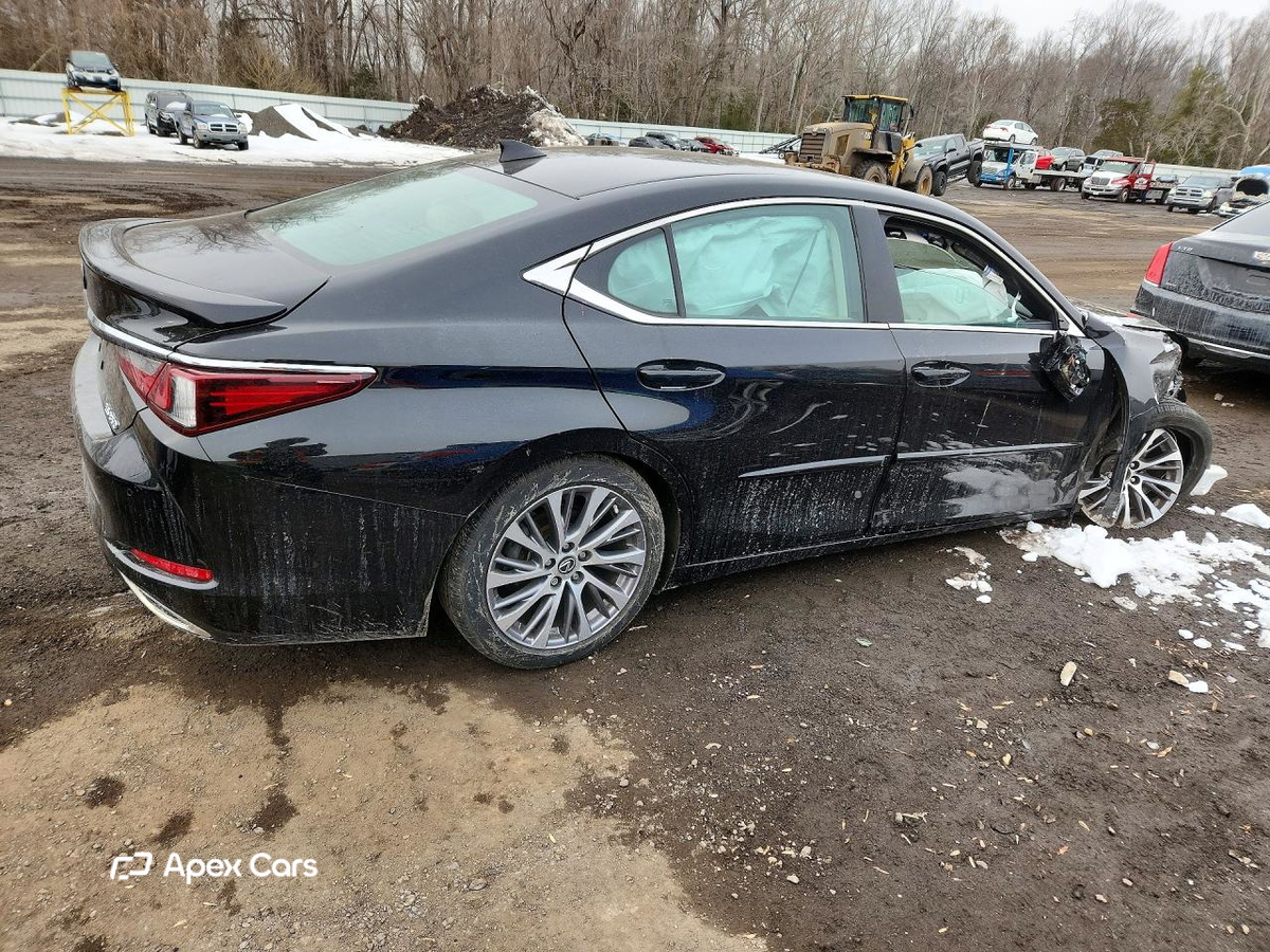 Lexus ES 2021