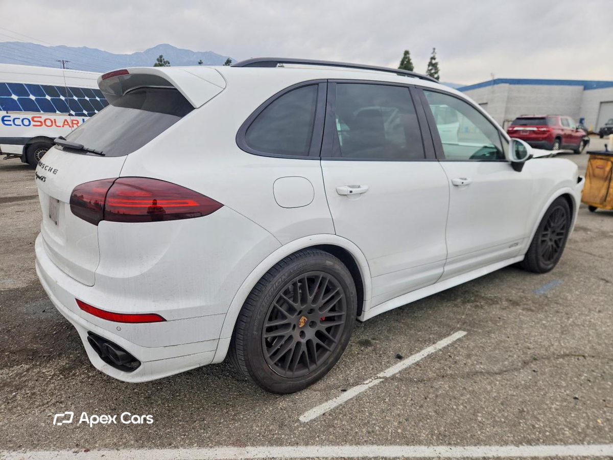 Porsche Cayenne 2016