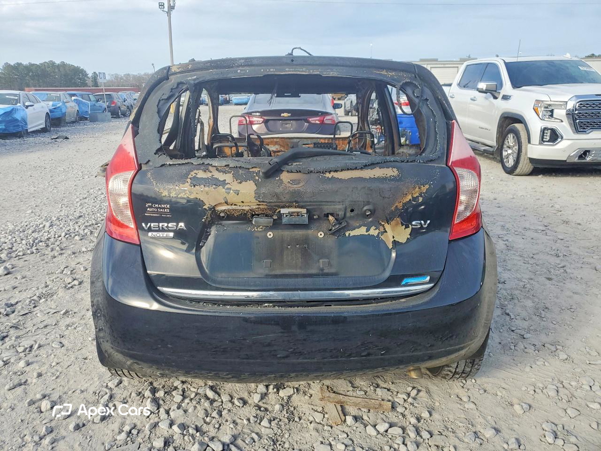 Nissan Versa 2015