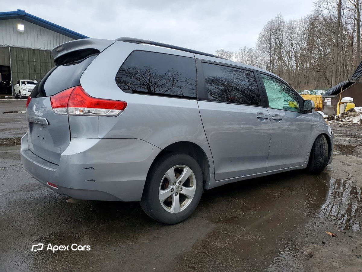 Toyota Sienna 2012