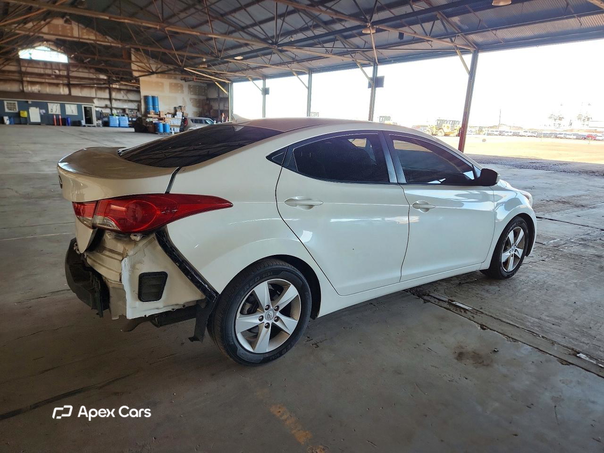 Hyundai Elantra 2013