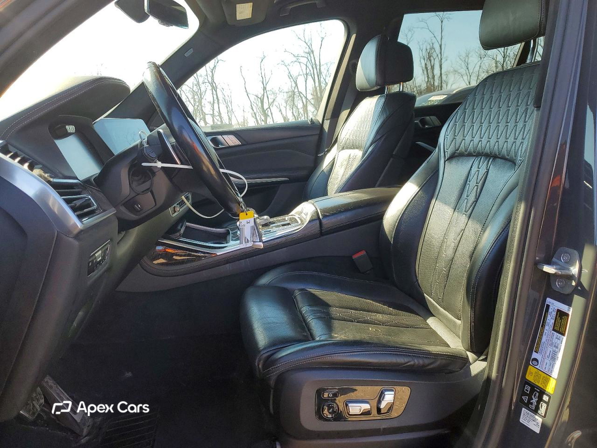 BMW X7 2021