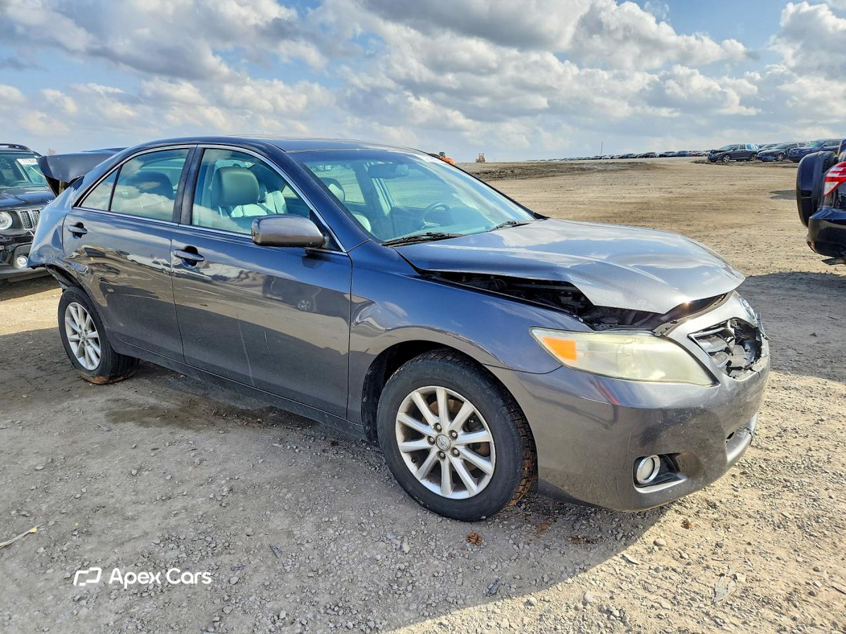 Toyota Camry 2011
