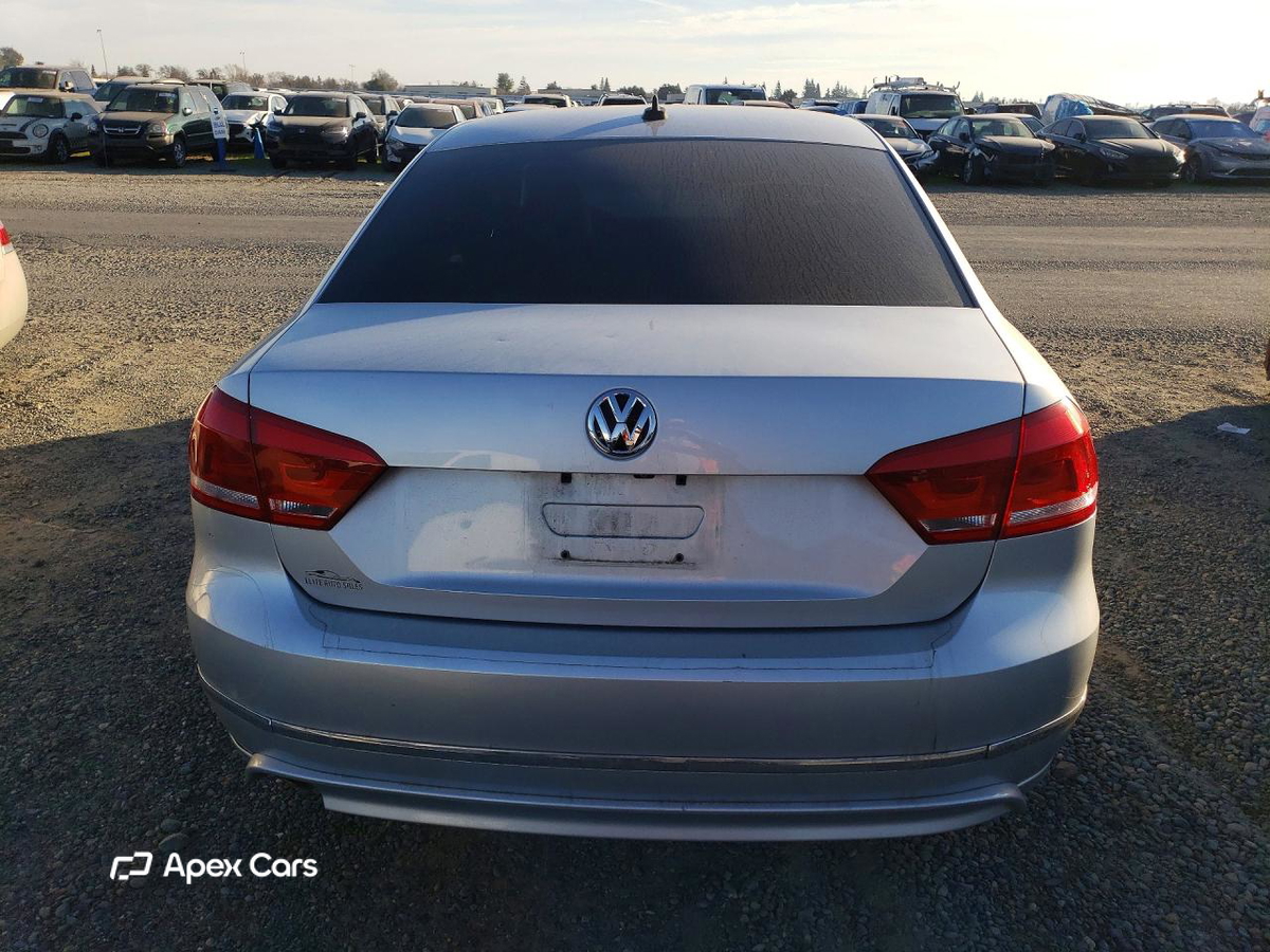 Volkswagen Passat 2012