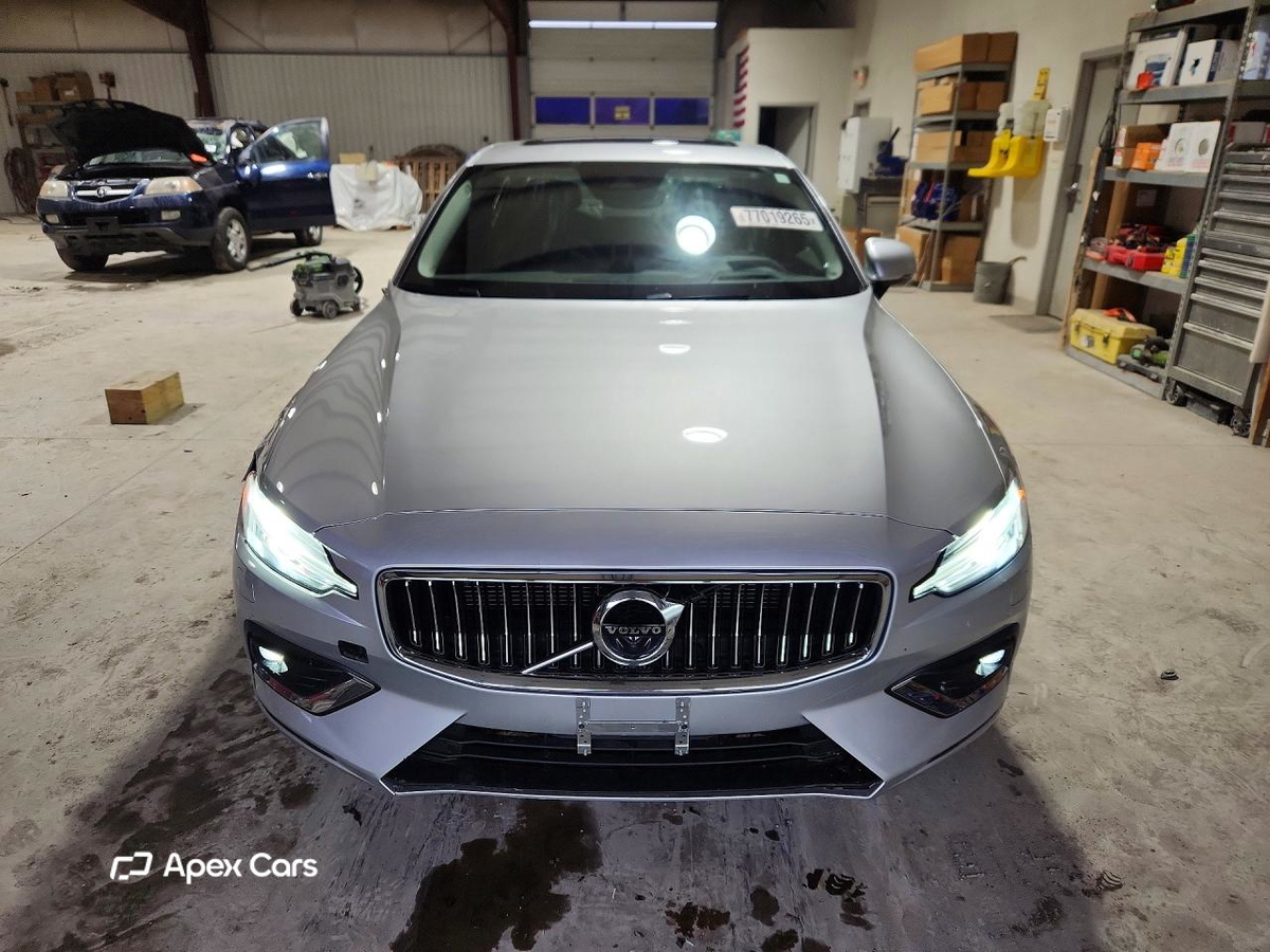 Volvo S60 2022