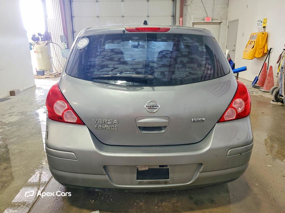 Nissan Versa 2012