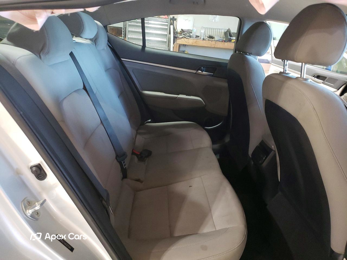 Hyundai Elantra 2018
