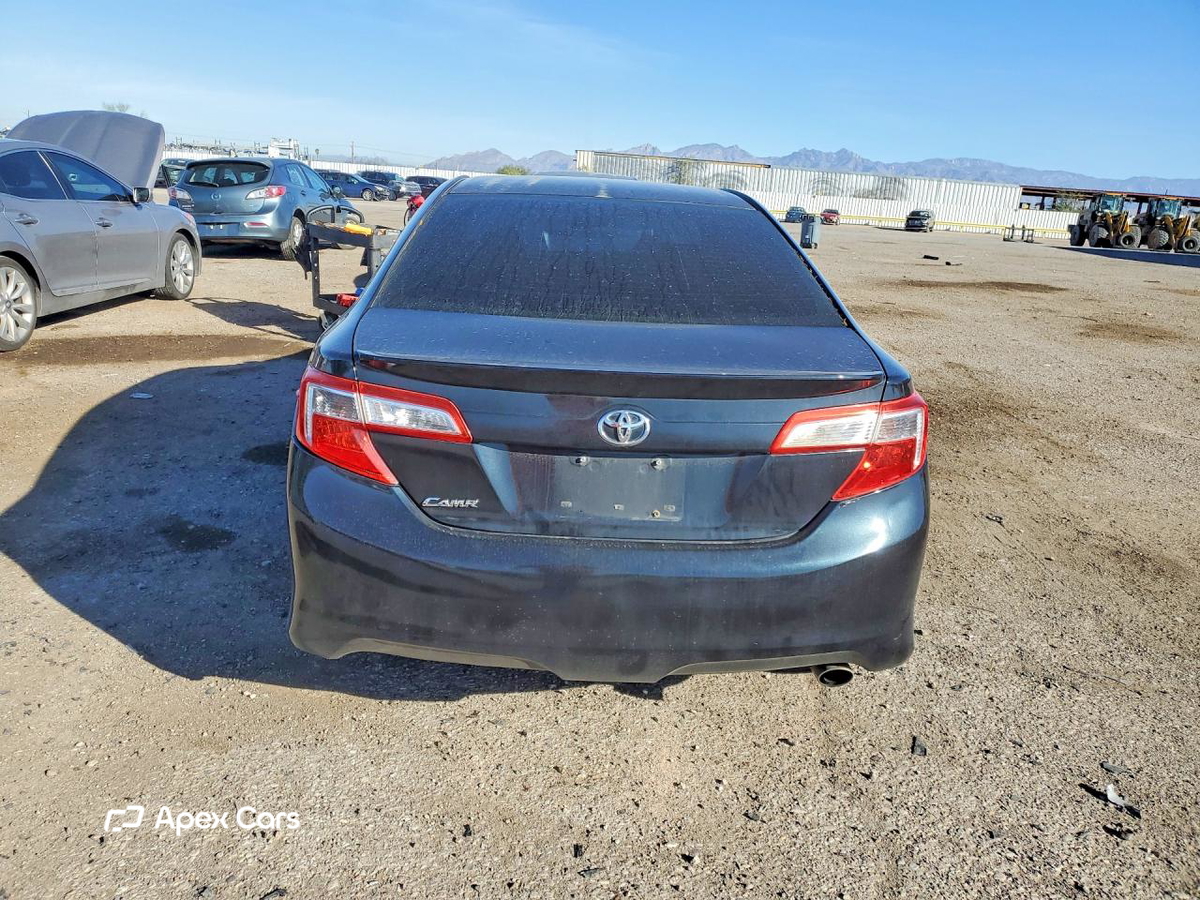 Toyota Camry 2012
