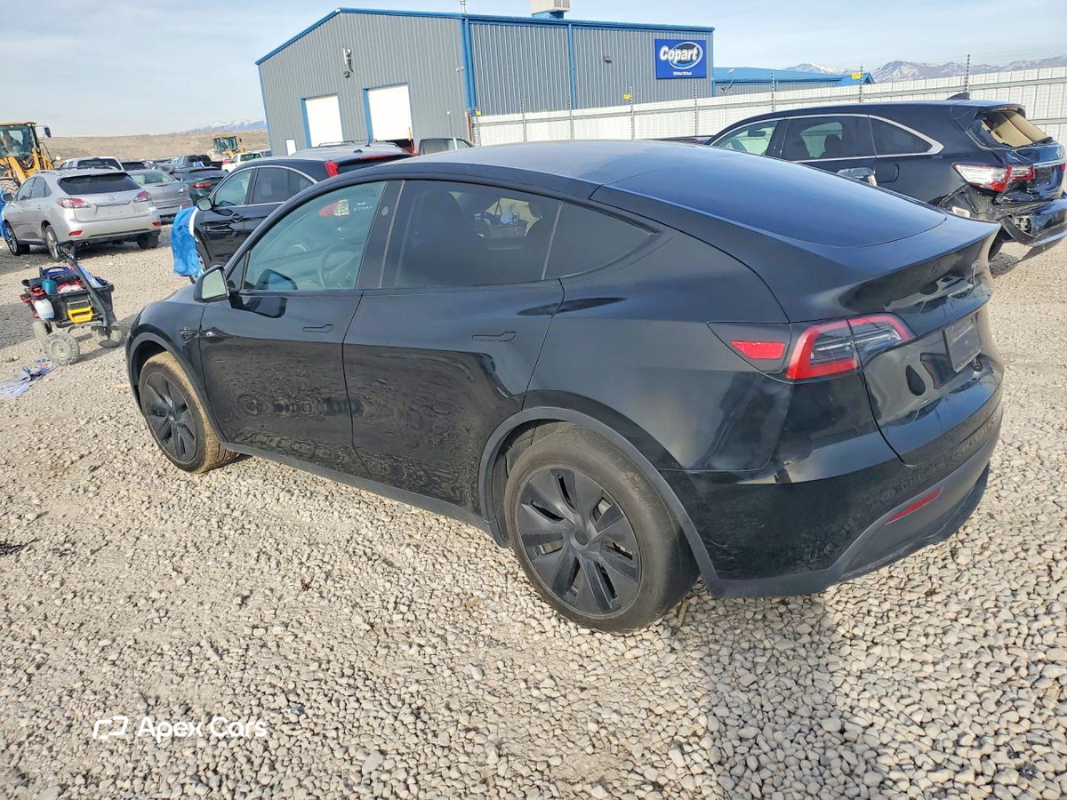 Tesla Model Y 2025