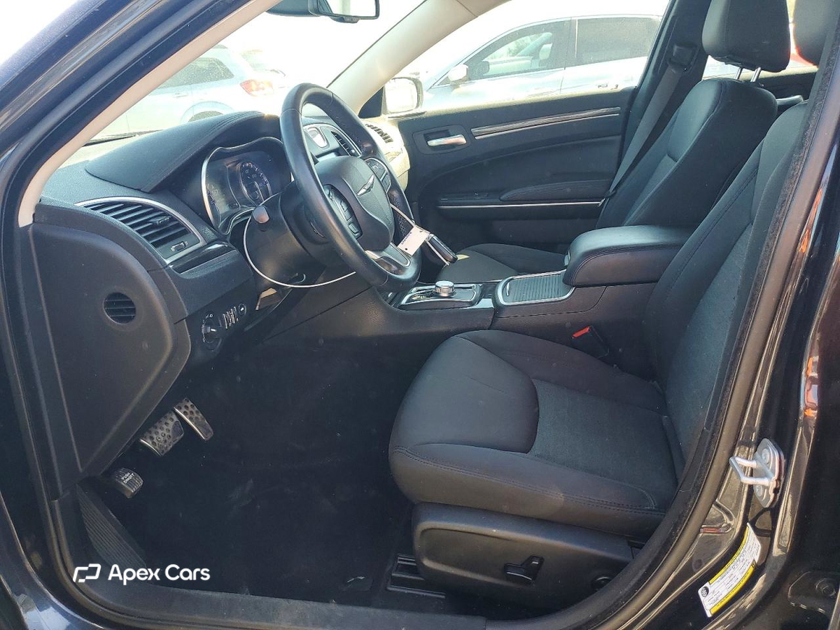 Chrysler 300 2019
