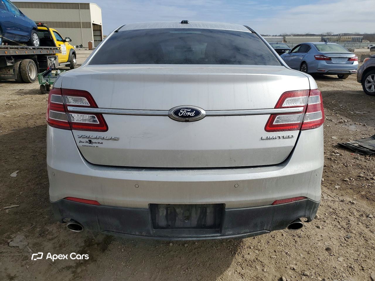 Ford Taurus 2015