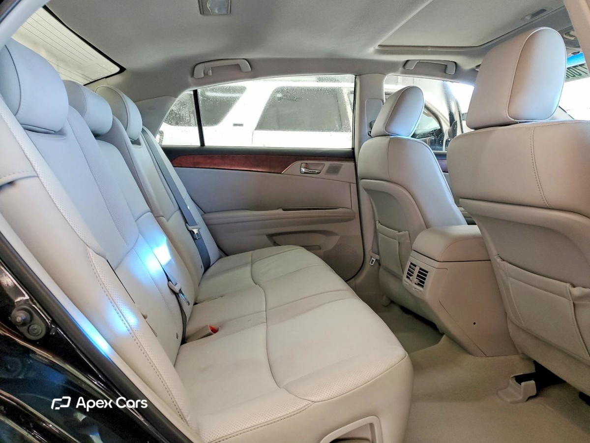 Toyota Avalon 2011