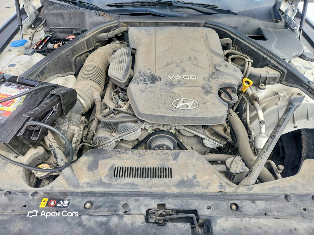 Hyundai Genesis 2015