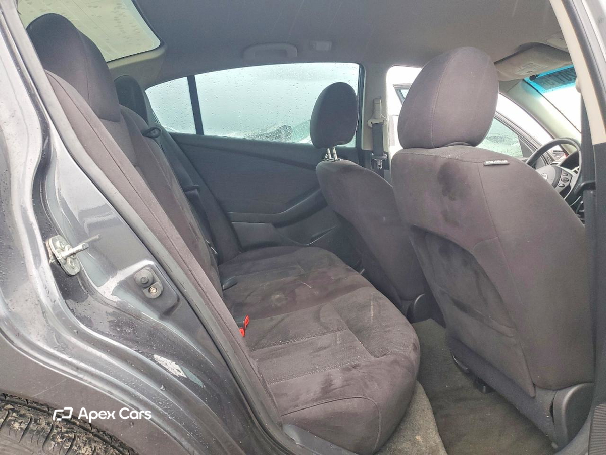 Nissan Altima 2012