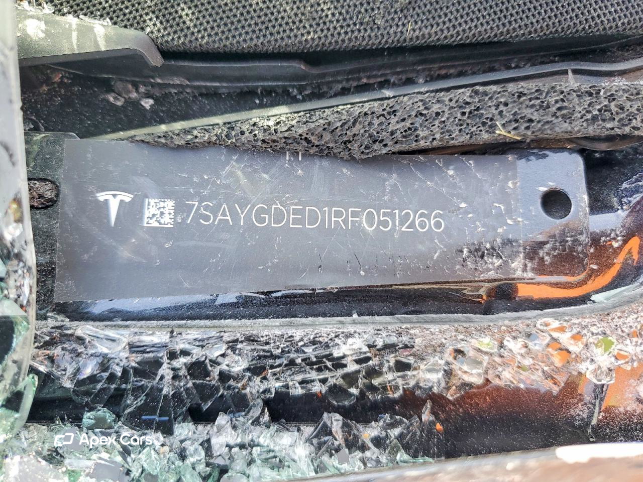 Tesla Model Y 2024
