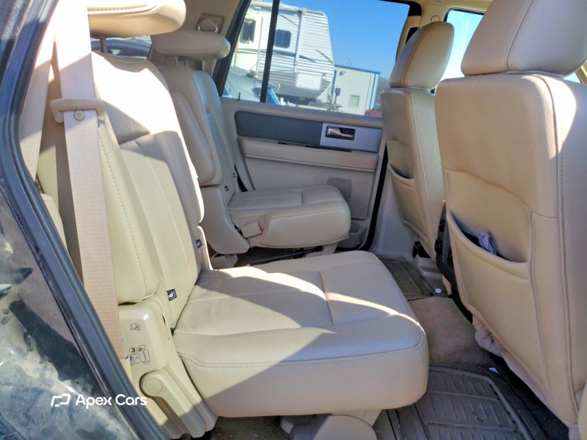 Ford Expedition 2012